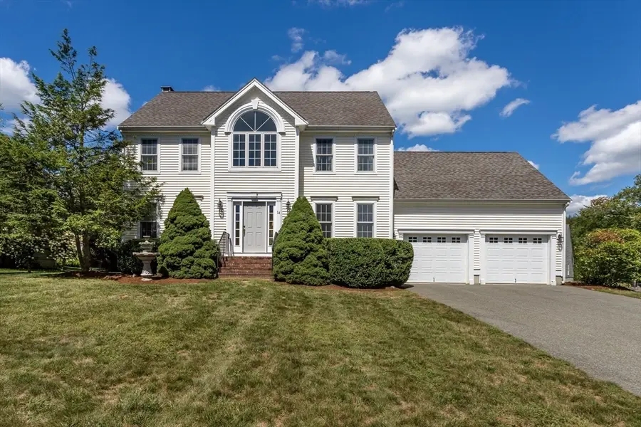 14 Orchard Ln, Abington, MA 02351 - #3