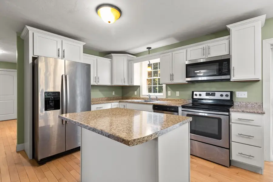 9 Shamrock Ln, Lakeville, MA 02347 - #2