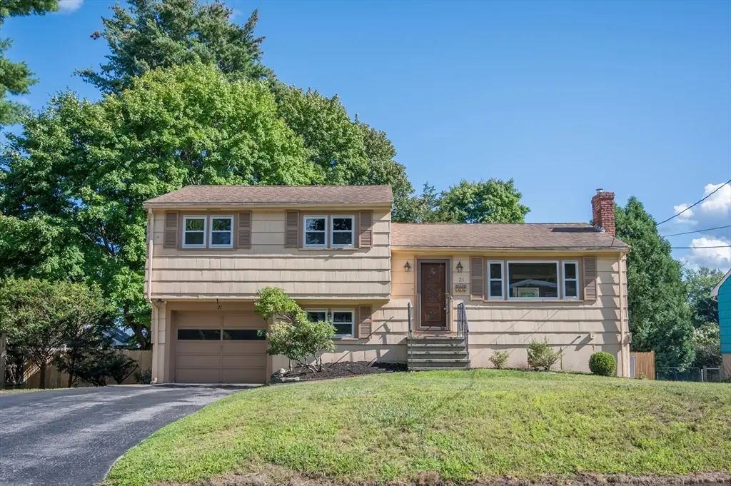21 Debra Ln, Framingham, MA 01701 - #1