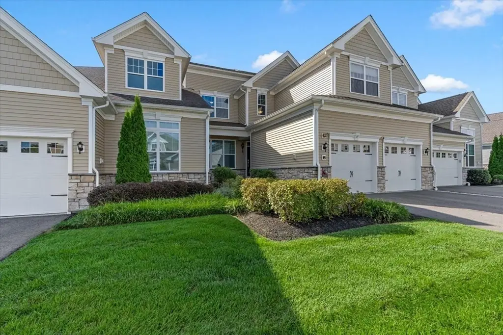 24 Henry Way #24, Millis, MA 02054 - #1