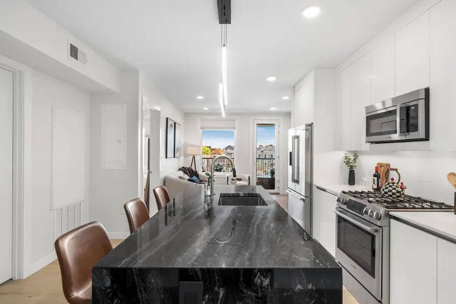 2 Maverick Square #402, Boston, MA 02128 - #3