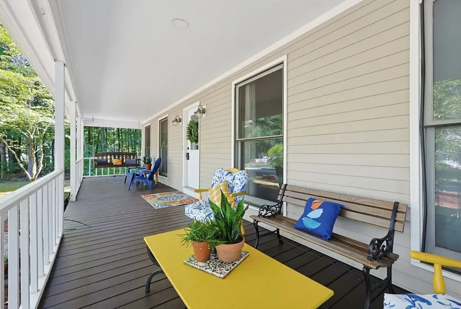 74 Spinning Wheel Dr, Uxbridge, MA 01569 - #2
