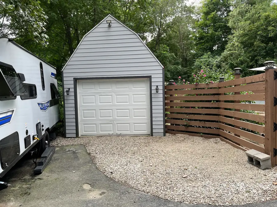 1635 Providence Rd, Northbridge, MA 01534 - #3