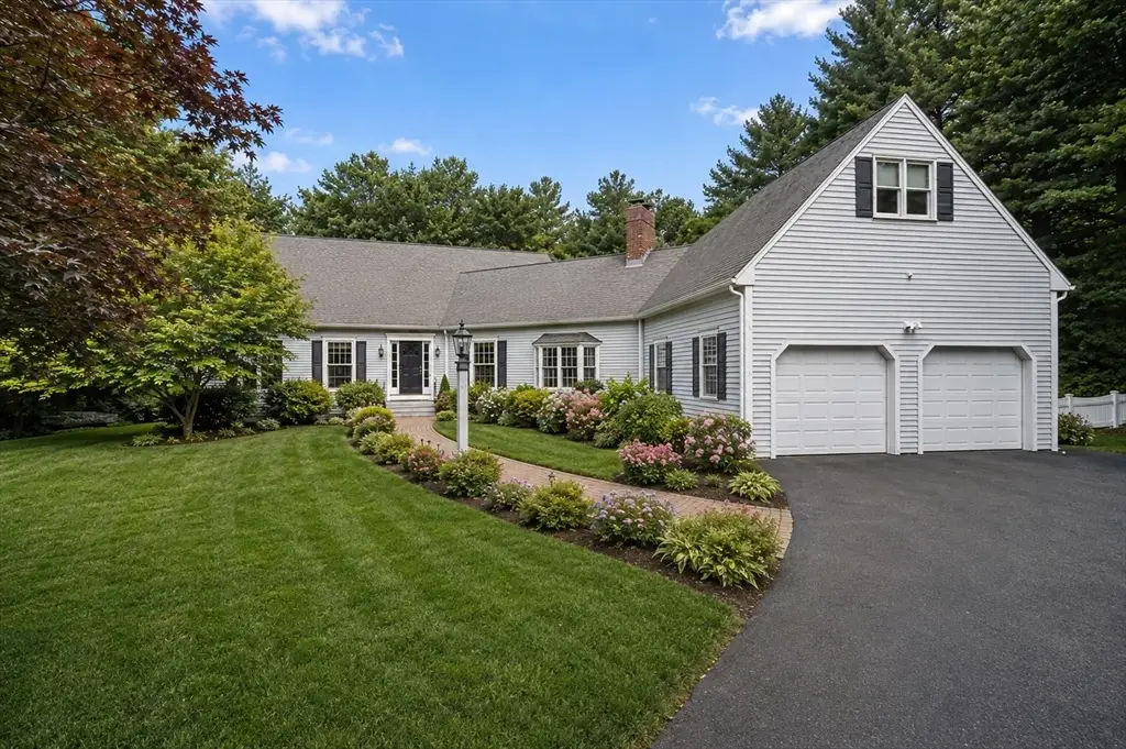25 Clearwater Dr, Westwood, MA 02090 - #1