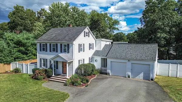10 Azalea Cir, Dedham, MA 02026