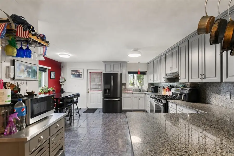17 Cobb St, Medford, MA 02155 - #3