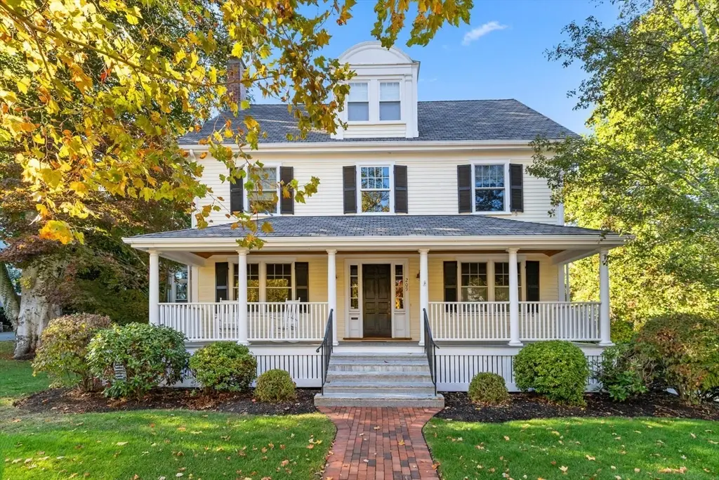 209 Waltham St, Lexington, MA 02421 - #1