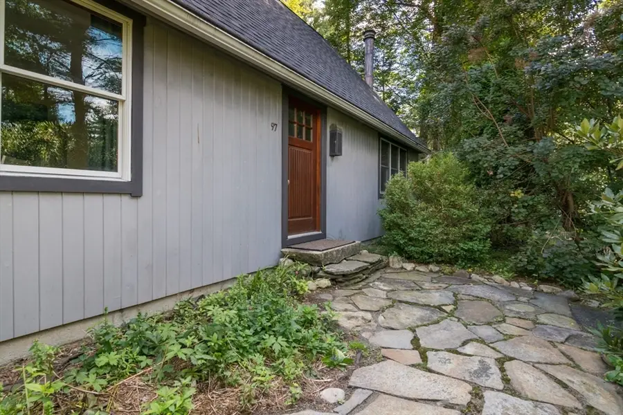 97 Crossbrook Ave, Amherst, MA 01002 - #2