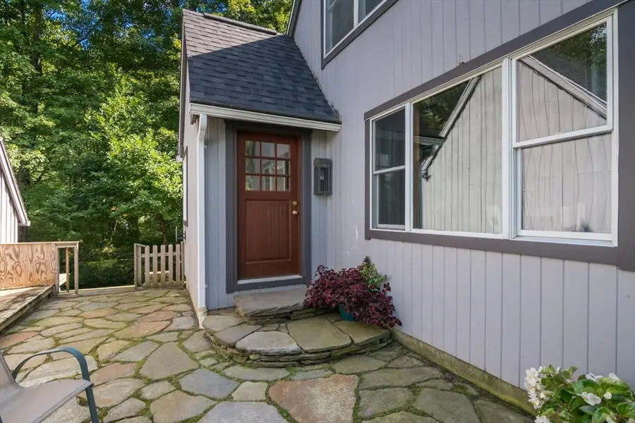 97 Crossbrook Ave, Amherst, MA 01002 - #3