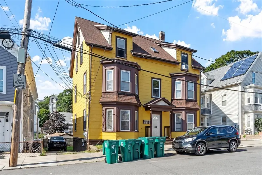 107 Hollingsworth St, Lynn, MA 01902 - #3