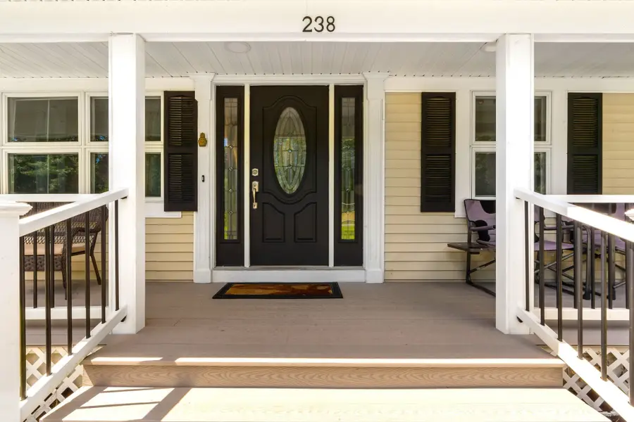 238 Chestnut St, Rehoboth, MA 02769 - #3