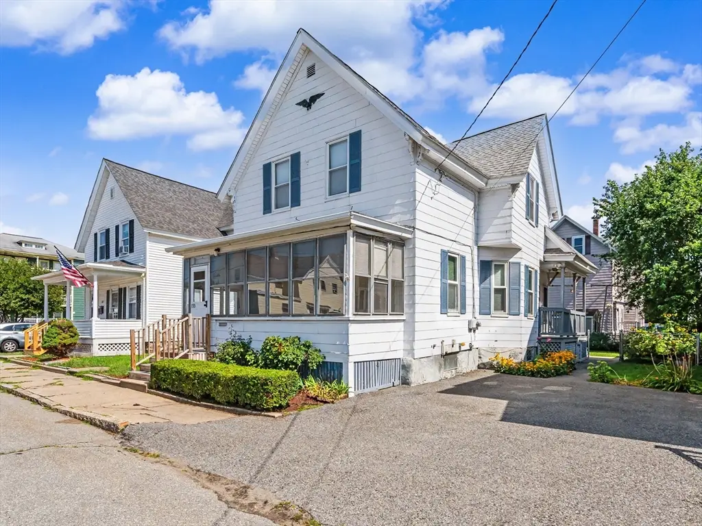 133 Crawford St, Lowell, MA 01854 - #1