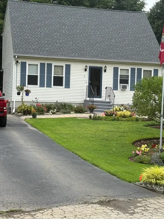 7 Pilgrim Ct., Douglas, MA 01516