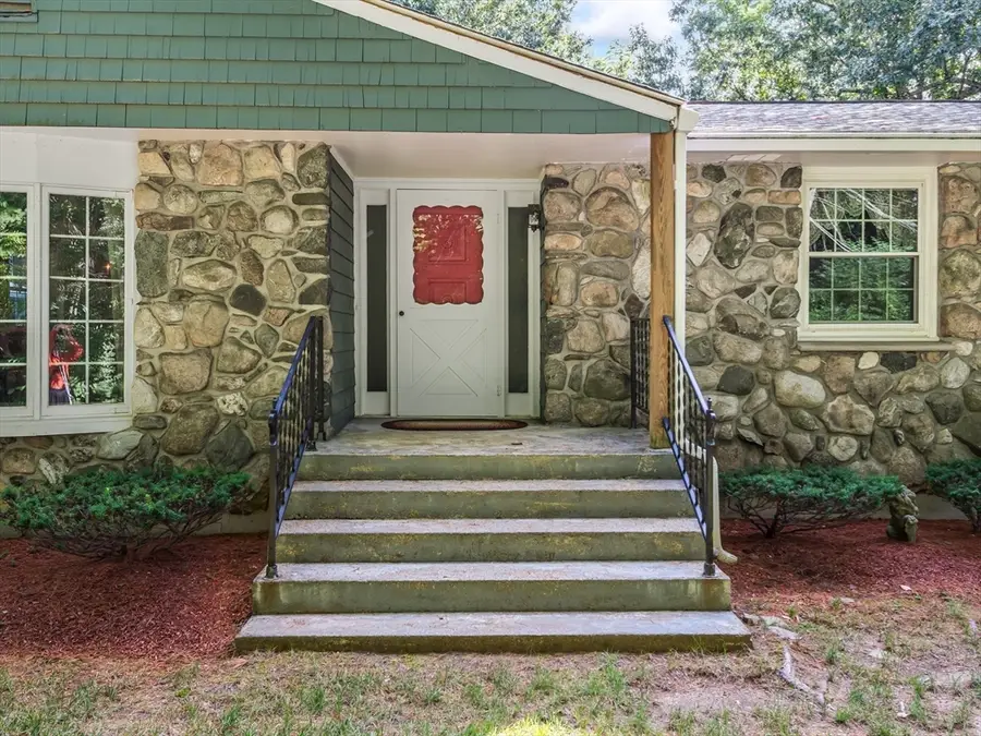 360 Wood St, Hopkinton, MA 01748 - #2
