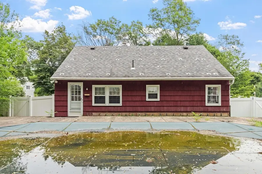 225 Golden Hill Ave, Haverhill, MA 01830 - #3
