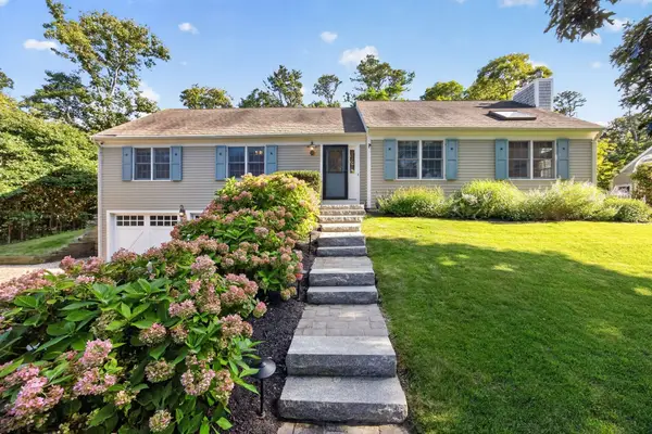 23 Taylors Pond Rd, Chatham, MA 02633