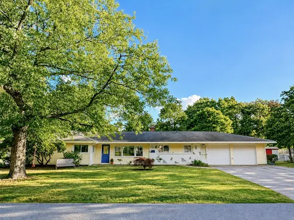 4 Nadine Road, Framingham, MA 01701