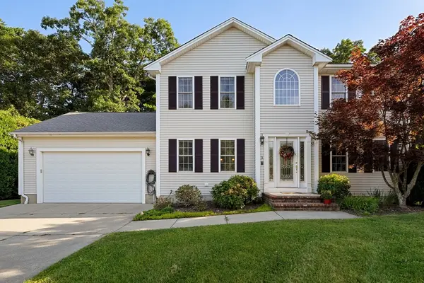 3 Joy Rd, New Bedford, MA 02740