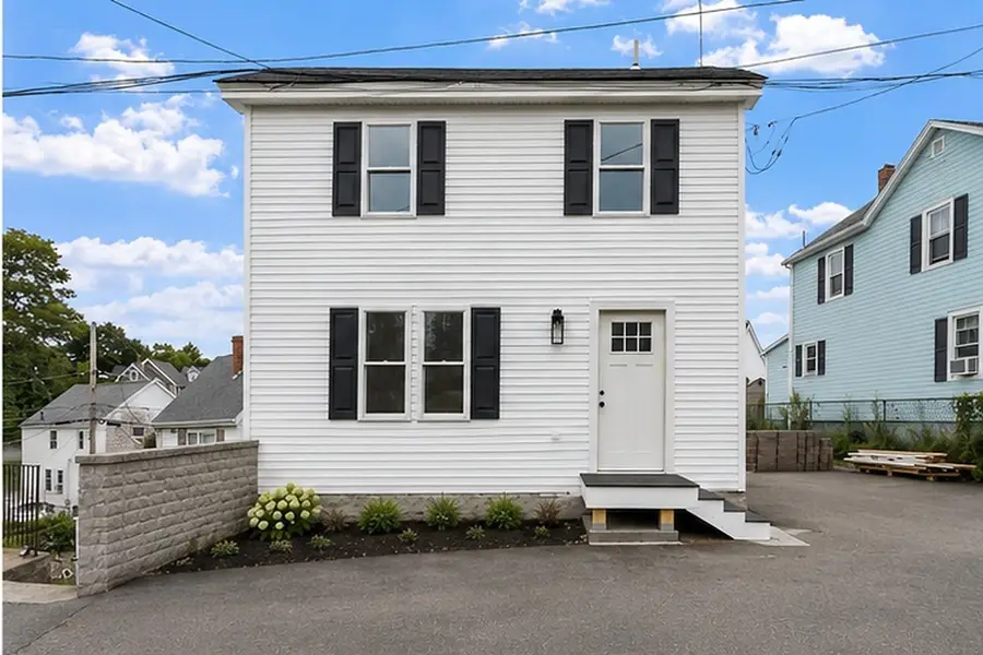 11 Hovey St, Woburn, MA 01801 - #2