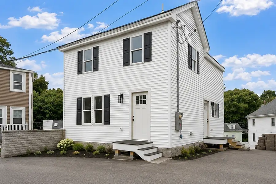 11 Hovey St, Woburn, MA 01801 - #3