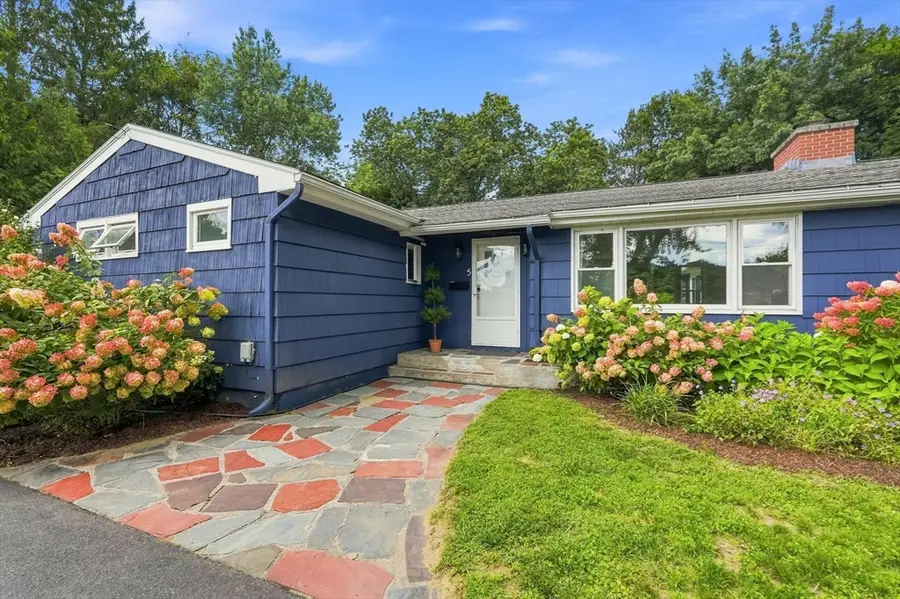 5 Pine St, South Hadley, MA 01075 - #3