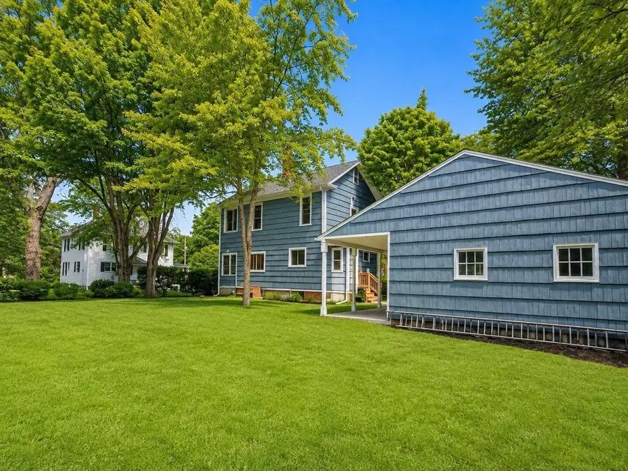45 Bellevue Ave, Longmeadow, MA 01106 - #3