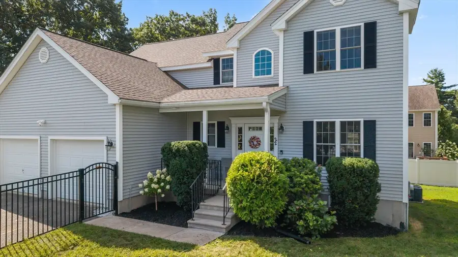 22 W Ledge Rd, Clinton, MA 01510 - #3