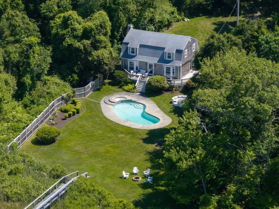 13 Harbor Acres Ln, Mattapoisett, MA 02739 - #3