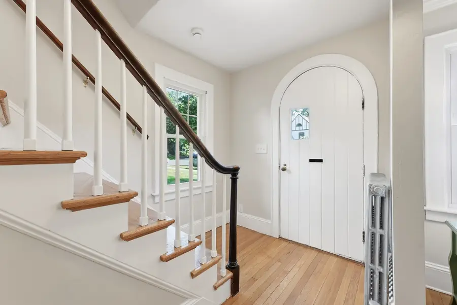 130 Westmoreland Ave, Longmeadow, MA 01106 - #3