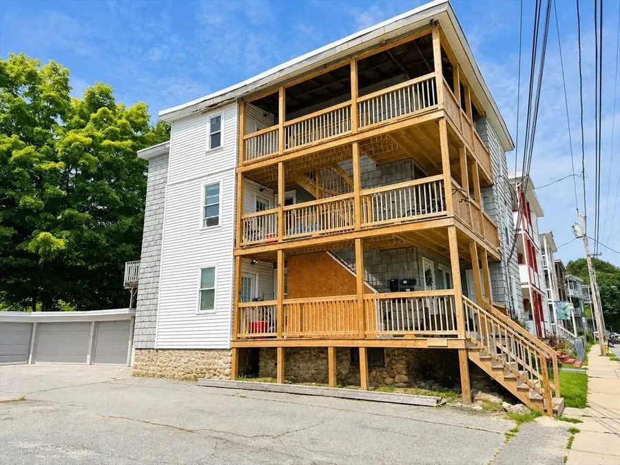 9 Henry St, Southbridge, MA 01550 - #3