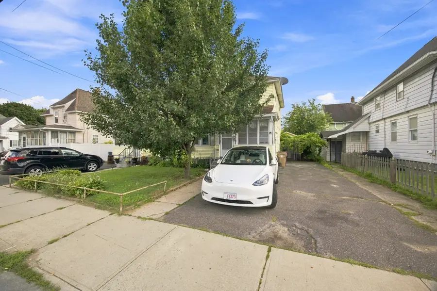 250-252 Winsor Street, Ludlow, MA 01056 - #3
