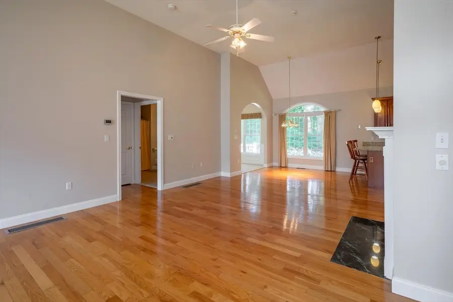 30 Holly Lane #30, Dracut, MA 01826 - #3