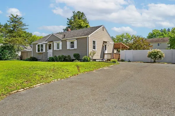 133 Denwall Dr, Springfield, MA 01119