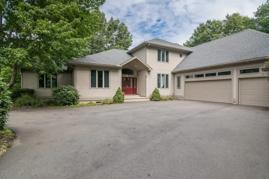 82 Mountain View Dr., Belchertown, MA 01007 - #3