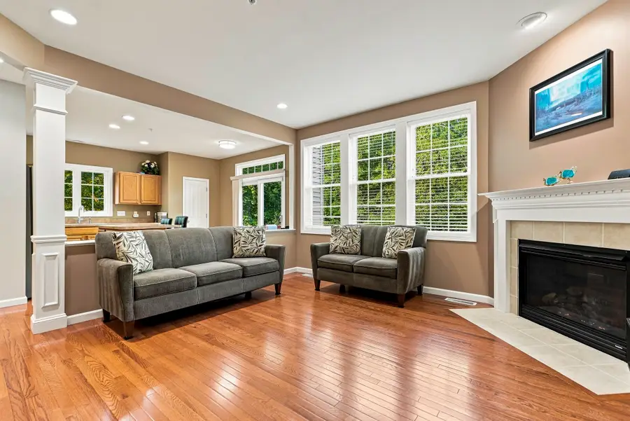 18 Daffodil Ct #18, South Grafton, MA 01560 - #3