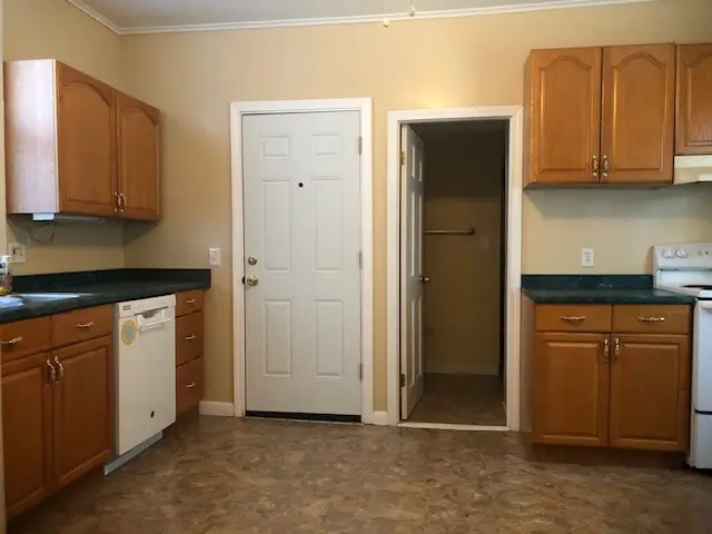 26 Jerome Pl, Leominster, MA 01453 - #3