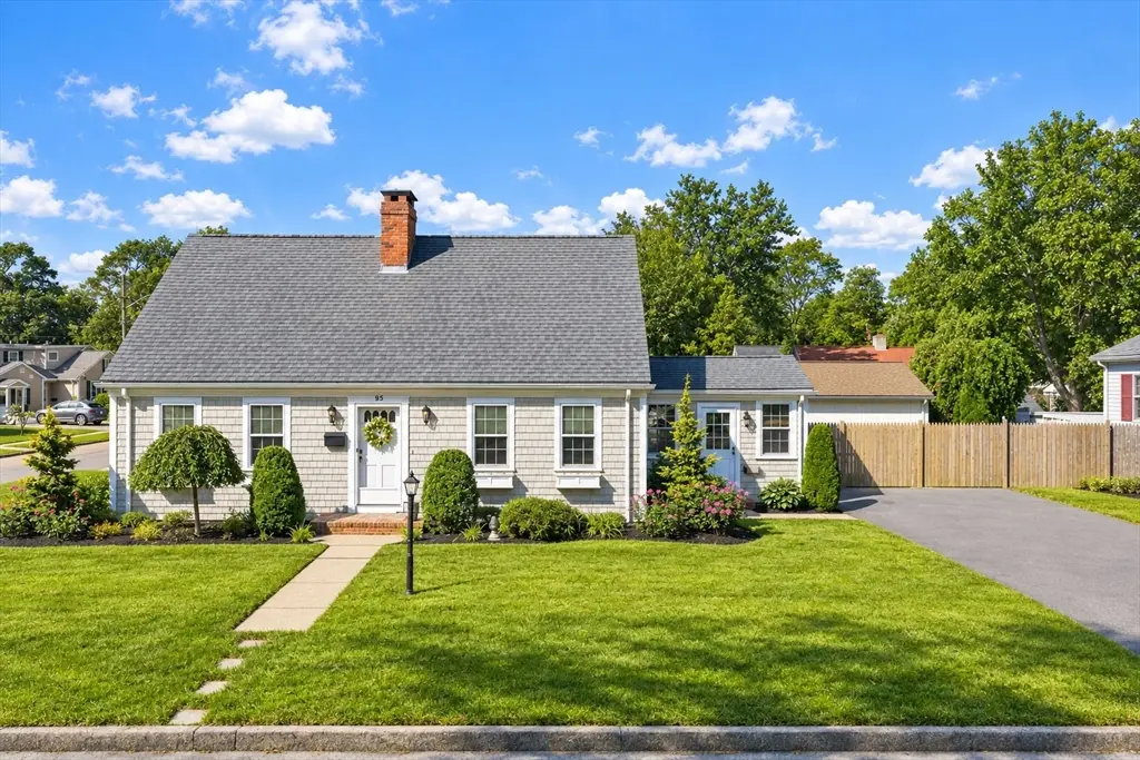 189 Adelaide St, New Bedford, MA 02745 - #1