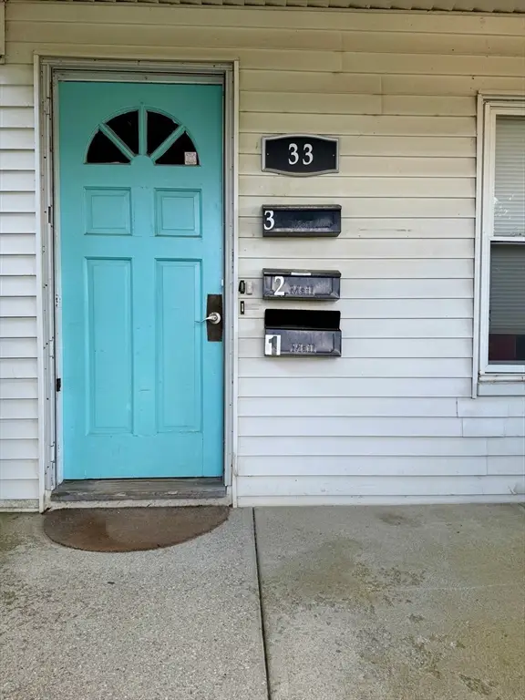 33 E Chestnut St, Sharon, MA 02067 - #2