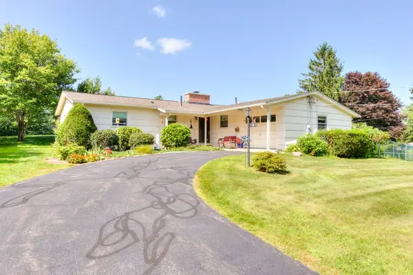 6 Burtenmar Circle, Paxton, MA 01612