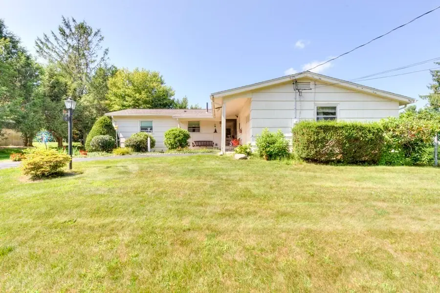 6 Burtenmar Circle, Paxton, MA 01612 - #3
