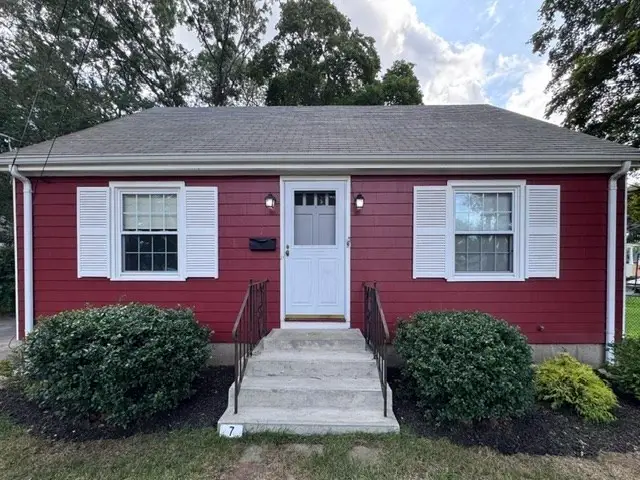 7 Globe St, Attleboro, MA 02703 - #2