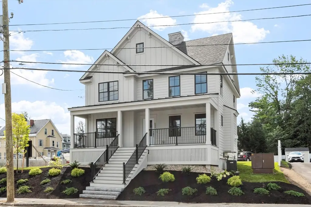 688 Westford St, Lowell, MA 01851 - #1
