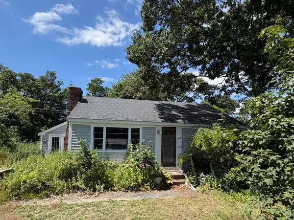 46 Depot Rd W, Harwich, MA 02645