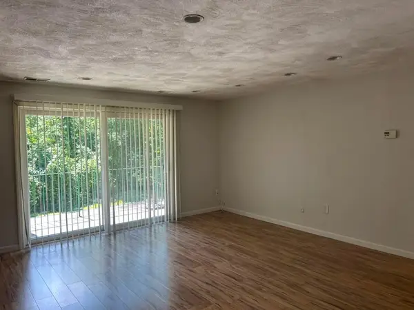 109 Oak Ln #6, Brockton, MA 02301