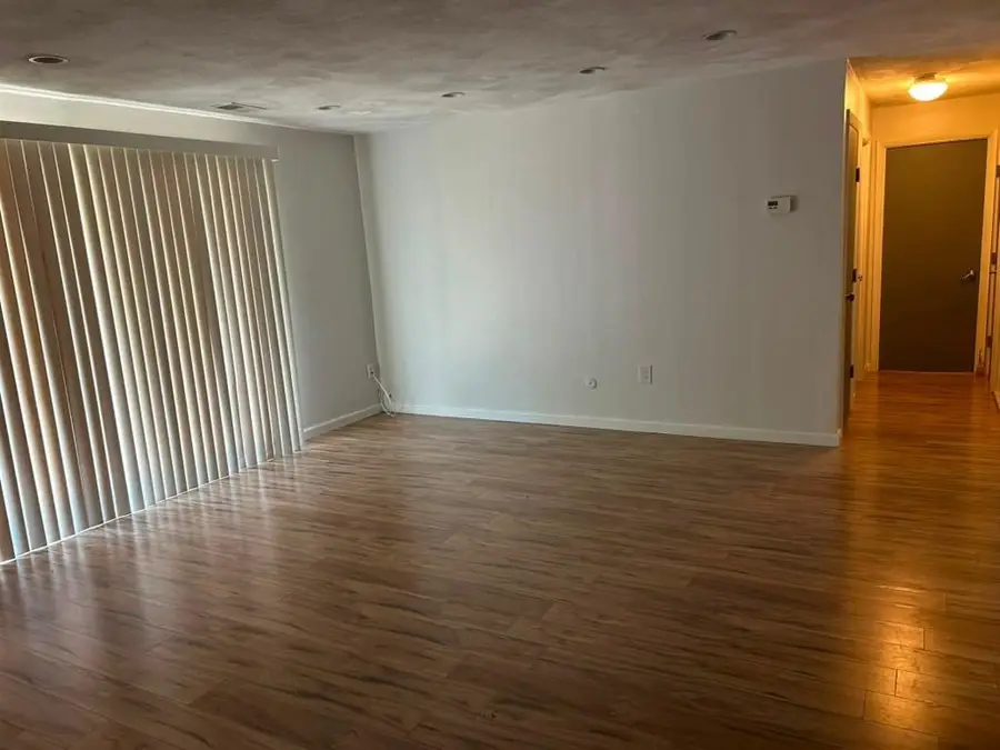 109 Oak Ln #6, Brockton, MA 02301 - #3