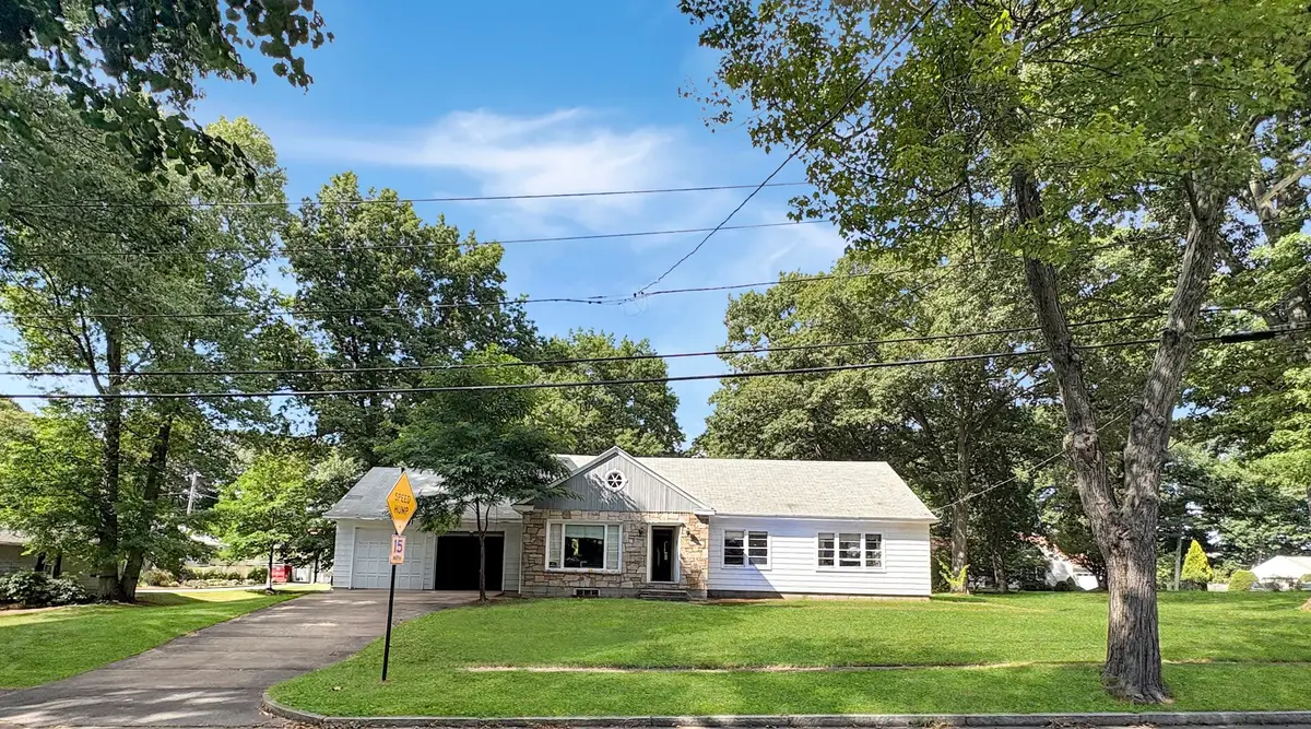 35 Rexhame Rd, Worcester, MA 01606 - #1