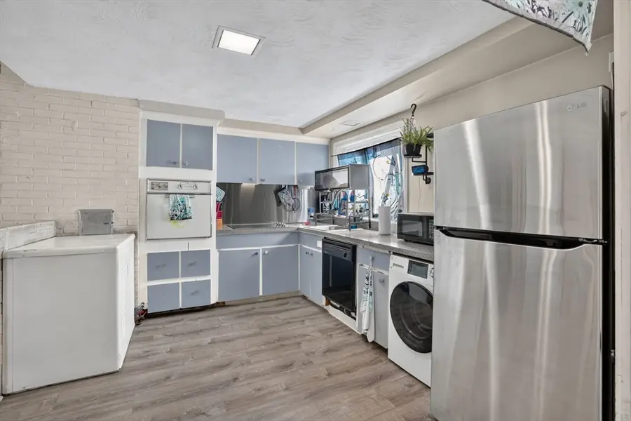 223 Elsie Rd, Brockton, MA 02302 - #3