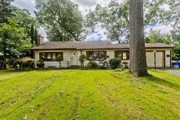 240 E Allen Ridge Rd, Springfield, MA 01118