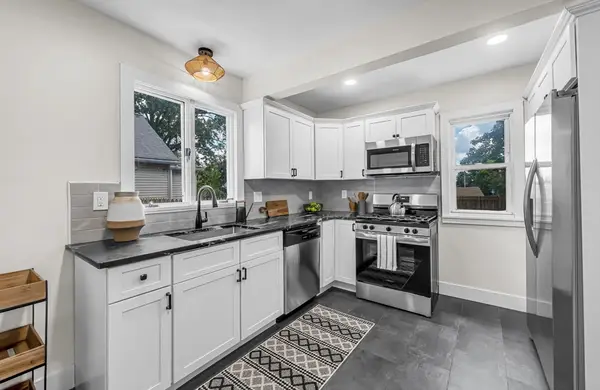 19 Eldert St, Springfield, MA 01109