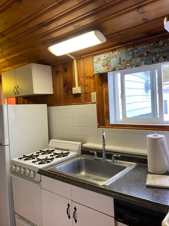 12 Thompson Road #C, Bourne, MA 02532 - #3